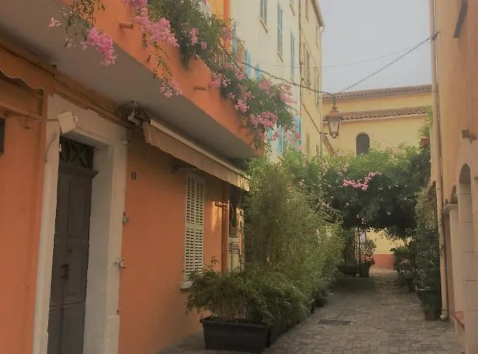 Les 12 Sables Le Lavandou